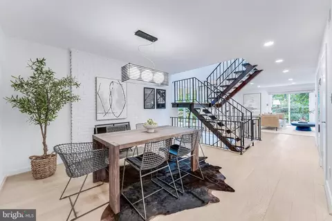 Dining - 11205 Wedge Dr, Reston, VA 20190 photo 2 of 4