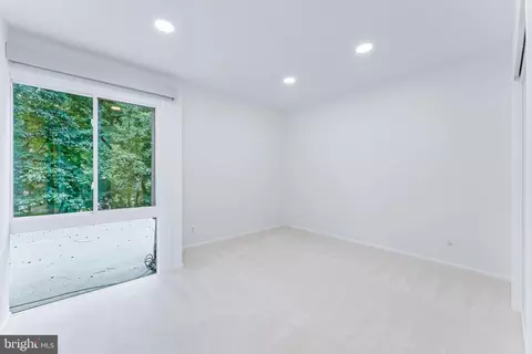 Bedroom - 11205 Wedge Dr, Reston, VA 20190 photo 5 of 13