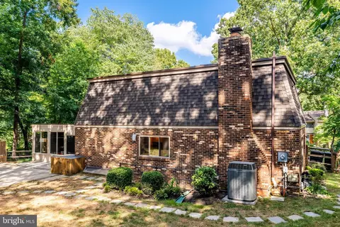 Exterior - 11205 Wedge Dr, Reston, VA 20190 photo 17 of 19