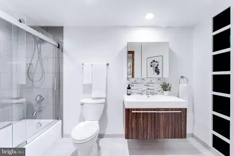 Bath - 11205 Wedge Dr, Reston, VA 20190 photo 4 of 4