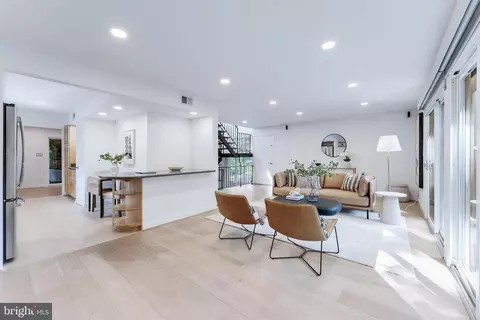 Living - 11205 Wedge Dr, Reston, VA 20190 photo 4 of 5