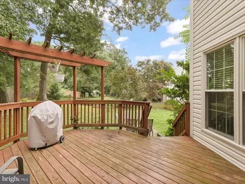 Exterior - 6201 Cardinal Brook Ct, Springfield, VA 22152 photo 3 of 11