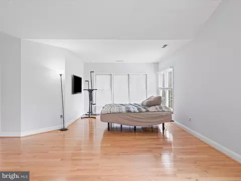 Bedroom - 6201 Cardinal Brook Ct, Springfield, VA 22152 photo 1 of 4