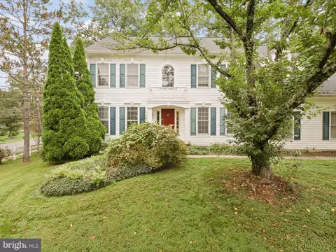 Exterior - 6201 Cardinal Brook Ct, Springfield, VA 22152 photo 10 of 11