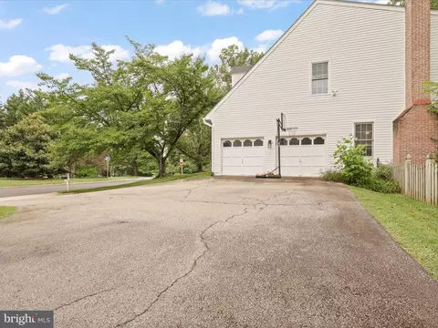 Exterior - 6201 Cardinal Brook Ct, Springfield, VA 22152 photo 11 of 11