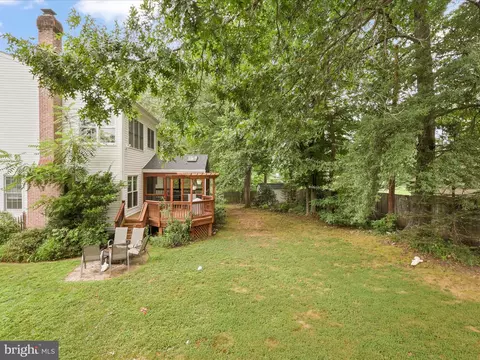 Exterior - 6201 Cardinal Brook Ct, Springfield, VA 22152 photo 6 of 11