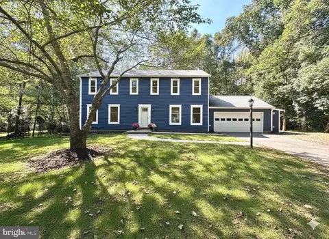 11313 French Horn Ln, Reston, VA 20191