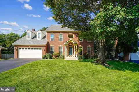 6315 Drill Field Ct, Centreville, VA 20121