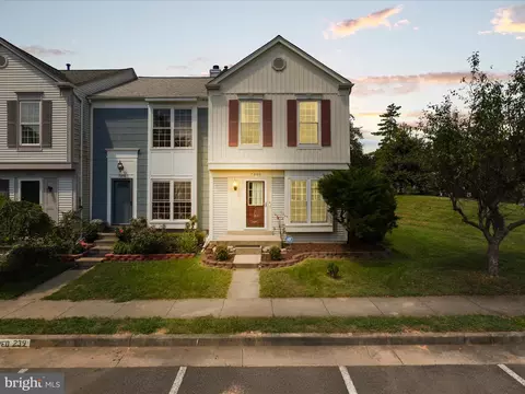 7200 Stover Dr, Alexandria, VA 22306