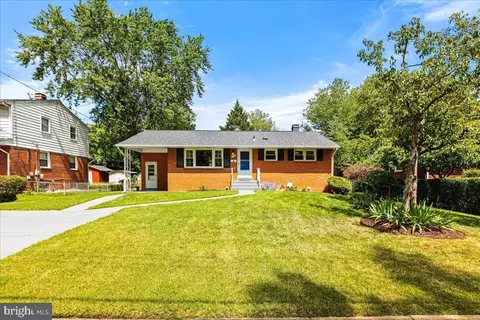 7408 Convair Dr, Alexandria, VA 22306