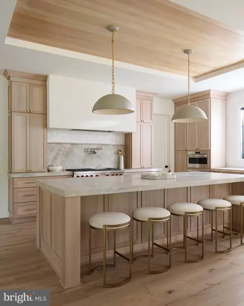 Kitchen - 5950 Woodacre Ct, Mclean, VA 22101 photo 3 of 7