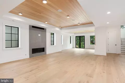 Living - 5950 Woodacre Ct, Mclean, VA 22101 photo 4 of 4
