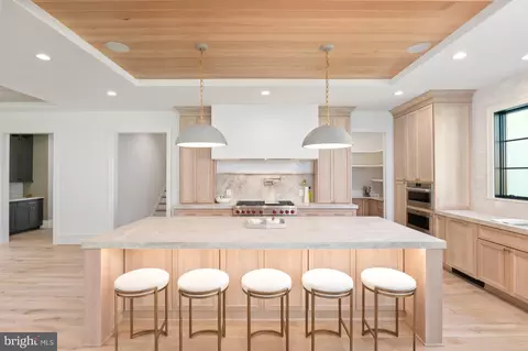 Kitchen - 5950 Woodacre Ct, Mclean, VA 22101 photo 6 of 7