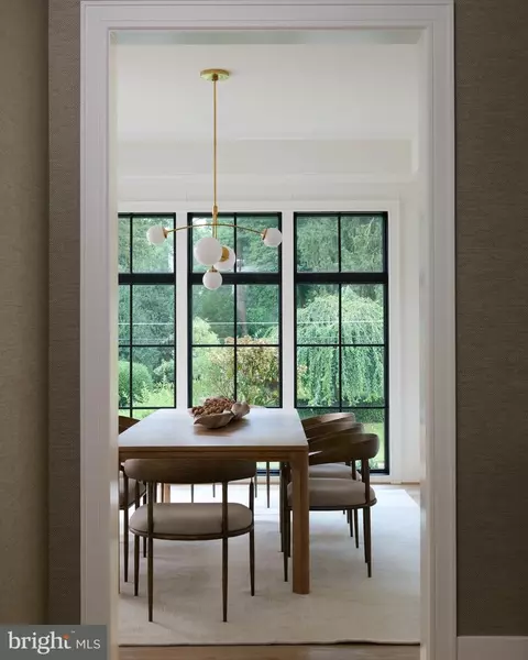 Dining - 5950 Woodacre Ct, Mclean, VA 22101 photo 4 of 4