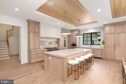 Kitchen - 5950 Woodacre Ct, Mclean, VA 22101 photo 2 of 7