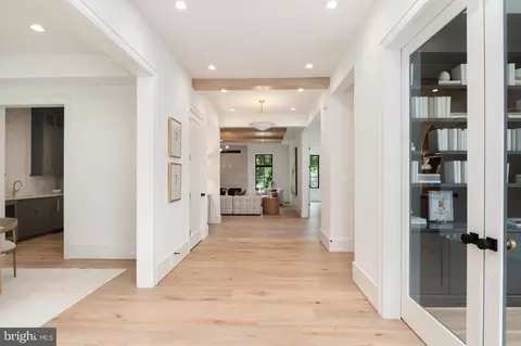 Entry Way - 5950 Woodacre Ct, Mclean, VA 22101 photo 1 of 3