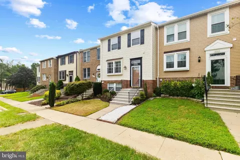 5308 Admiralty Ct, Alexandria, VA 22315
