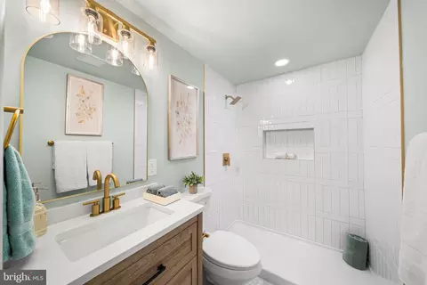 4426 Cub Run Rd, Chantilly, VA 20151 photo 27