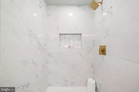 4426 Cub Run Rd, Chantilly, VA 20151 photo 29