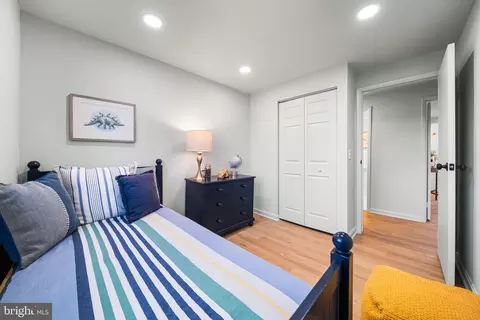 4426 Cub Run Rd, Chantilly, VA 20151 photo 15