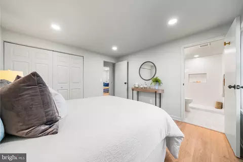 4426 Cub Run Rd, Chantilly, VA 20151 photo 26