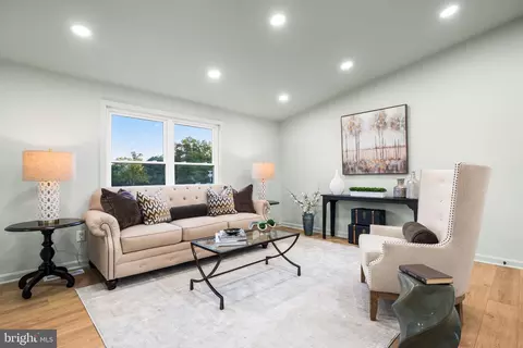 4426 Cub Run Rd, Chantilly, VA 20151 photo 11