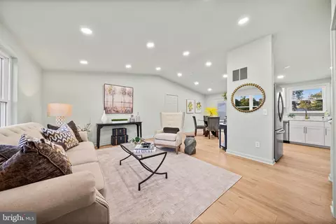 4426 Cub Run Rd, Chantilly, VA 20151 photo 14