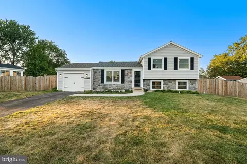 4426 Cub Run Rd, Chantilly, VA 20151 photo 6