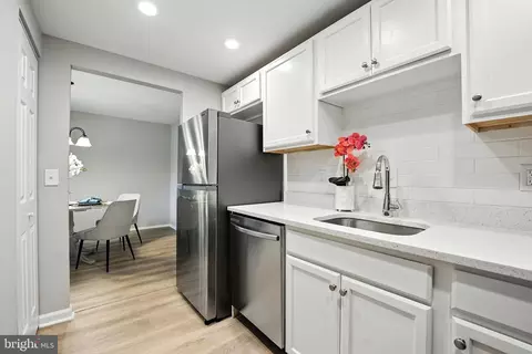 7600 Tremayne Pl #311, Mclean, VA 22102 photo 9