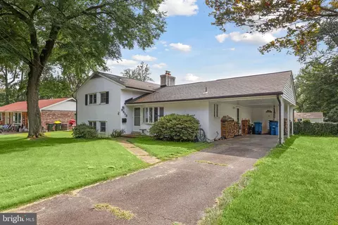 5513 Hinton St, Springfield, VA 22151 photo 2