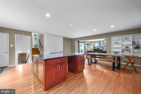 5513 Hinton St, Springfield, VA 22151 photo 6