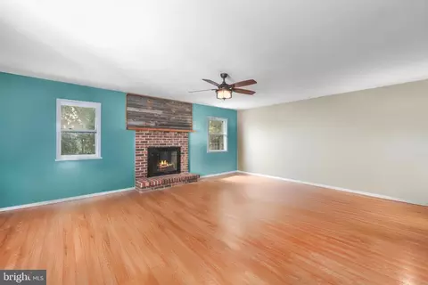 5513 Hinton St, Springfield, VA 22151 photo 10