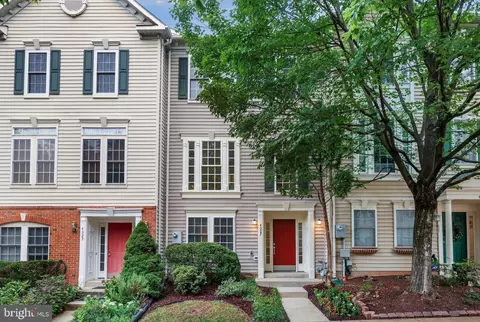 4327 Thomas Brigade Ln, Fairfax, VA 22033