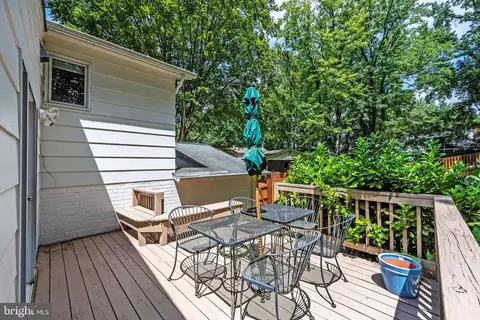 Exterior - 9100 Joyce Phillip Ct, Springfield, VA 22153 photo 8 of 9