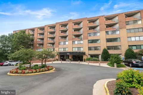 1951 Sagewood Ln #315, Reston, VA 20191