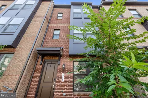 7275 Nittany Ln, Alexandria, VA 22306