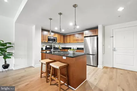2451 Midtown Ave #316, Alexandria, VA 22303
