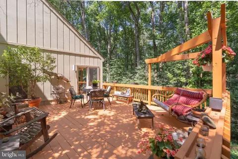 Exterior - 11301 Fieldstone Ln, Reston, VA 20191 photo 9 of 18