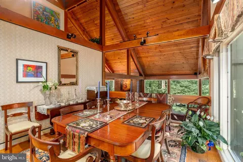 Dining - 11301 Fieldstone Ln, Reston, VA 20191 photo 2 of 2