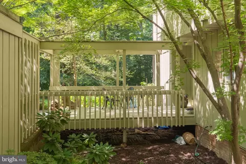 Exterior - 11301 Fieldstone Ln, Reston, VA 20191 photo 11 of 18