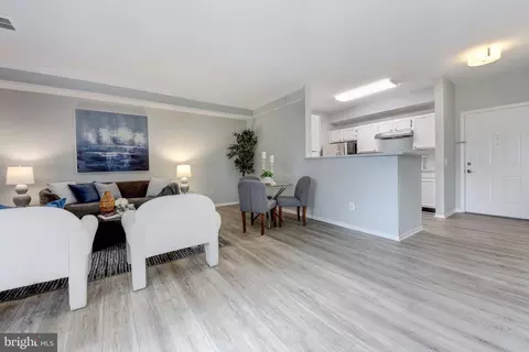 Living - 1600 Spring Gate Dr #2406, Mclean, VA 22102 photo 2 of 3