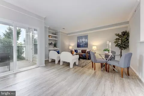 Living - 1600 Spring Gate Dr #2406, Mclean, VA 22102 photo 1 of 3