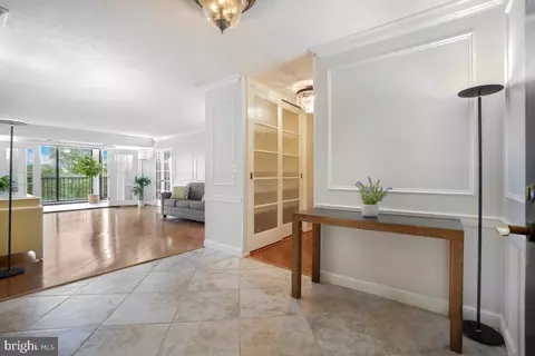 5903 Mount Eagle Dr #718, Alexandria, VA 22303