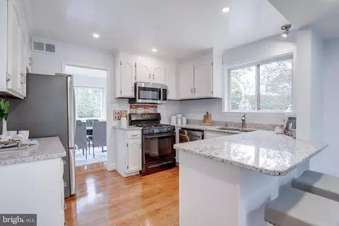 5502 Saddlebrook Ct, Burke, VA 22015 photo 7