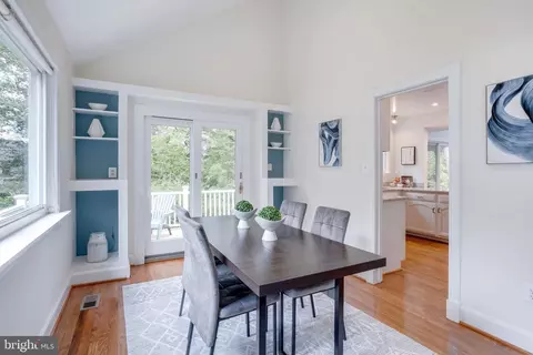 5502 Saddlebrook Ct, Burke, VA 22015 photo 3