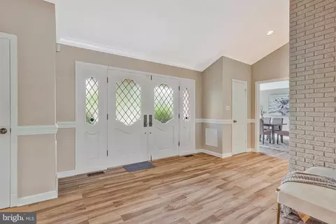 Entry Way - 6280 Dunaway Ct, Mclean, VA 22101 photo 4 of 4
