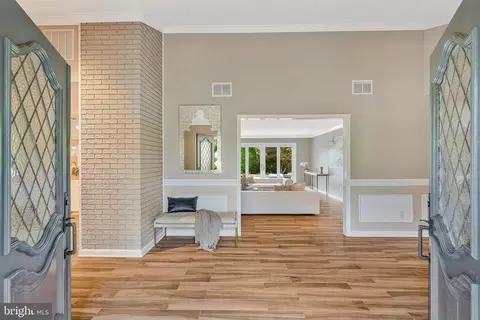 Entry Way - 6280 Dunaway Ct, Mclean, VA 22101 photo 1 of 4