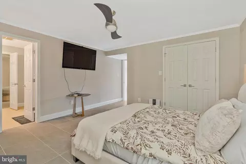 Bedroom - 6280 Dunaway Ct, Mclean, VA 22101 photo 8 of 8