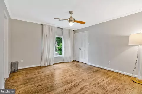 Bedroom - 6280 Dunaway Ct, Mclean, VA 22101 photo 6 of 8