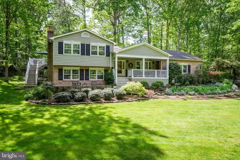 11905 Cub Ct, Fairfax Station, VA 22039